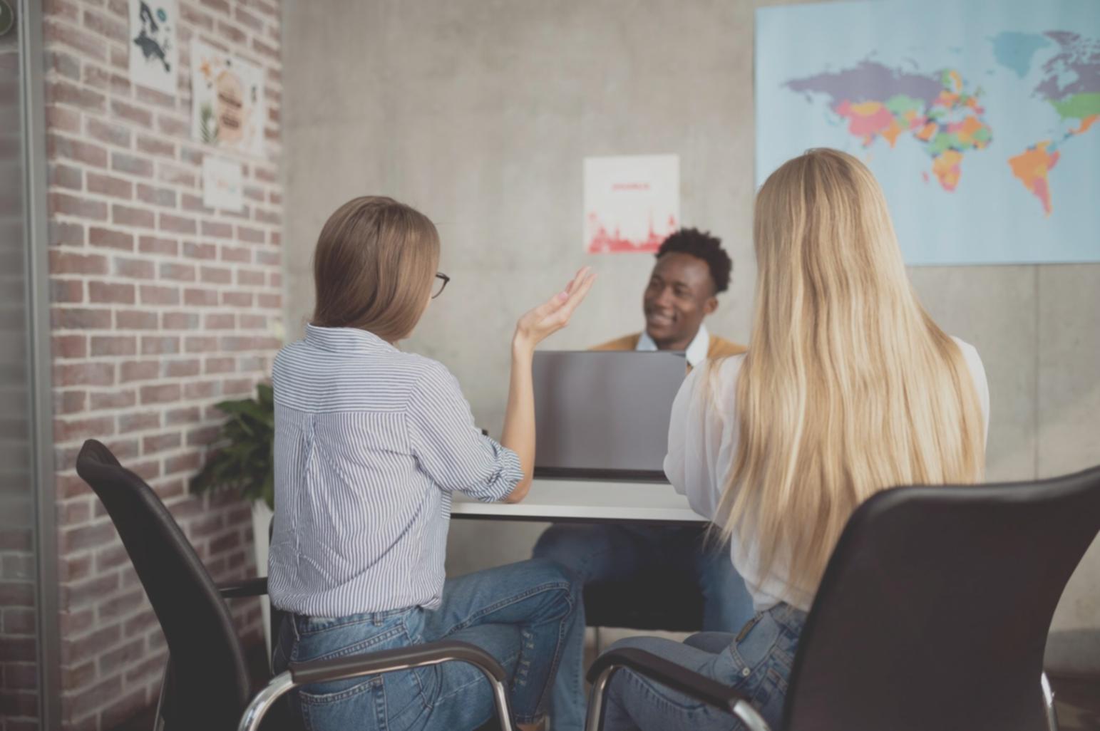 Session de formation professionnelle sur l'analyse budgétaire avec supports pédagogiques
